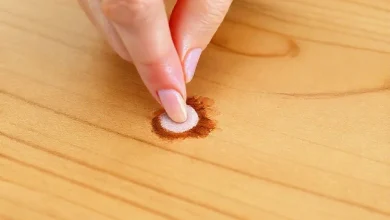 Mobilyadaki yanık izini kamufle etme, ahşap mobilya onarım ipuçları ve çözümleri.